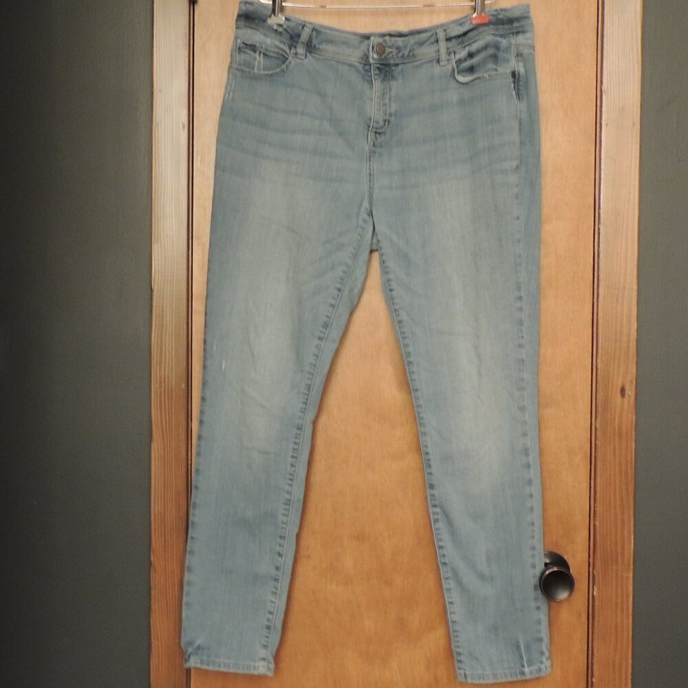 Simply Vera Vera Wang Light Wash Skinny Jeans | Size 16 | Stretch Denim
